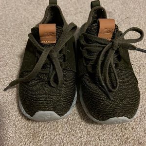 New balance toddler boy shoe in very good condition